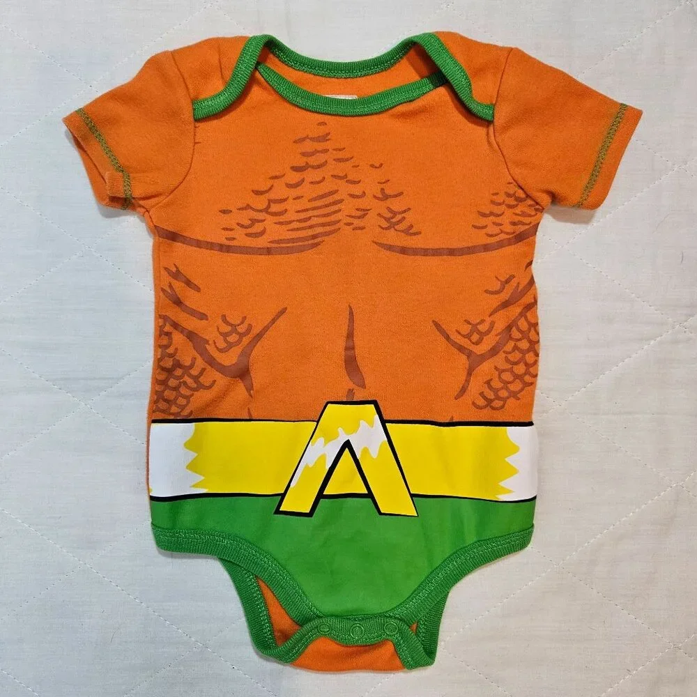 Justice League Baby Hero Lot Sz 12M Batman Superman Aquaman 3 Bodysuits 2 Shirts